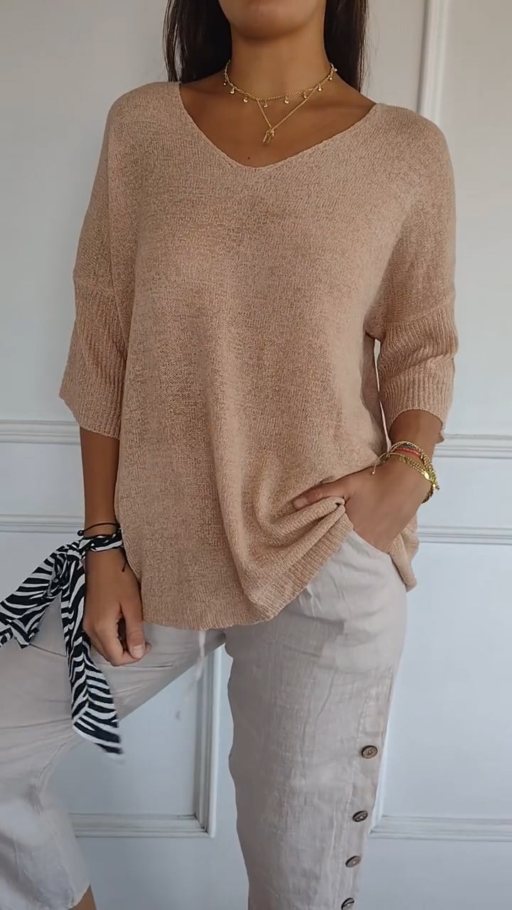 Hazel | V-Neck Top with Three-Quarter Sleeves