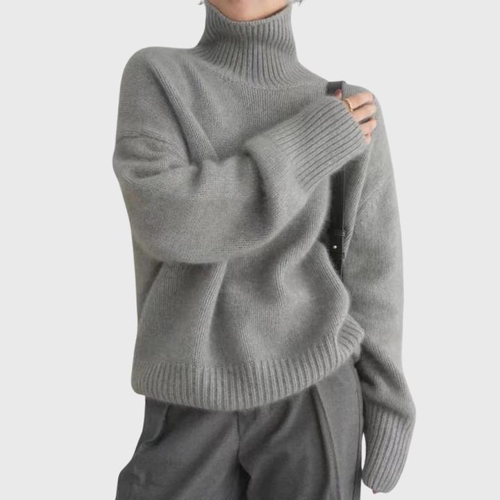 Vivienne | Women's Cashmere Turtleneck Sweater