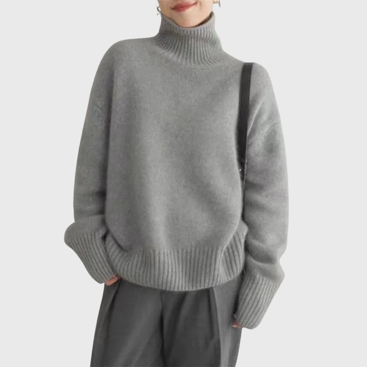 Vivienne | Women's Cashmere Turtleneck Sweater