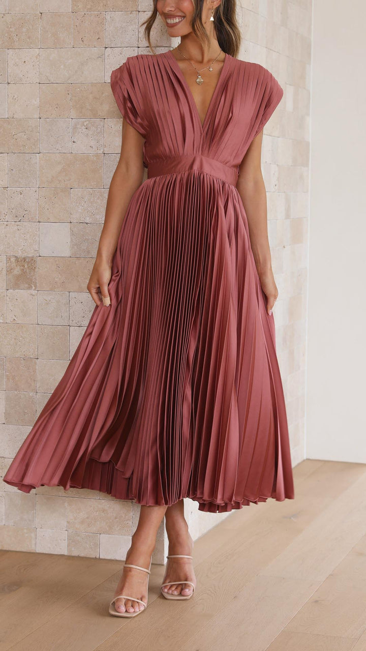 Arabella | V-Neck Pleated Maxi Dress