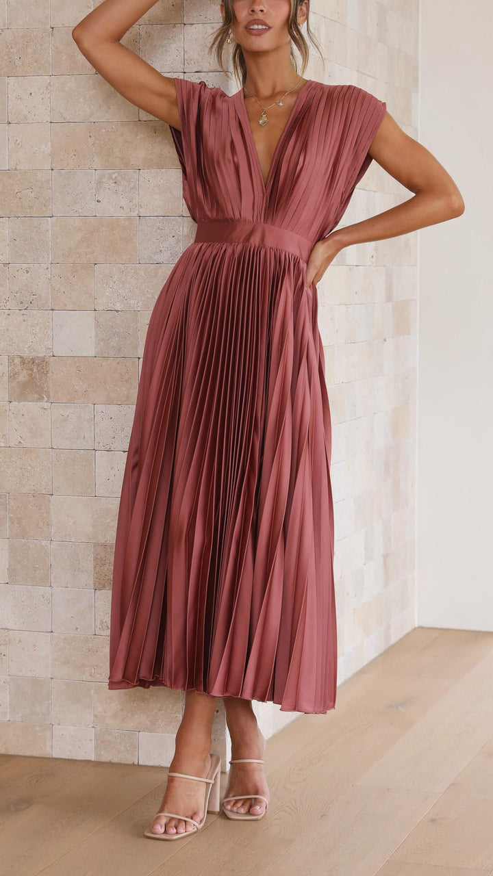 Arabella | V-Neck Pleated Maxi Dress